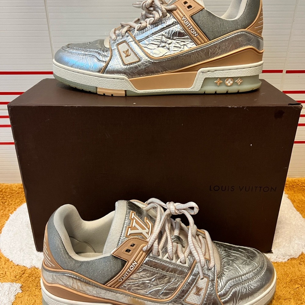 Men 8 LV Louis Vuitton Trainer Metallic Beige Sneakers Clean RETAIL $1.4K